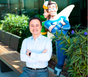 Dr. Kami Hoss and The Super Dentists On Del Sol Magazine