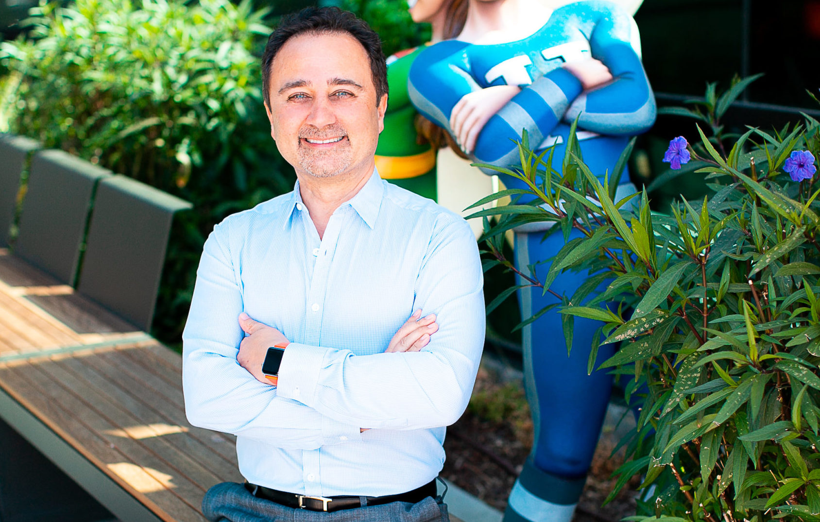 Dr. Kami Hoss Joins UCLA School of Dentistry’s Board of Counselors