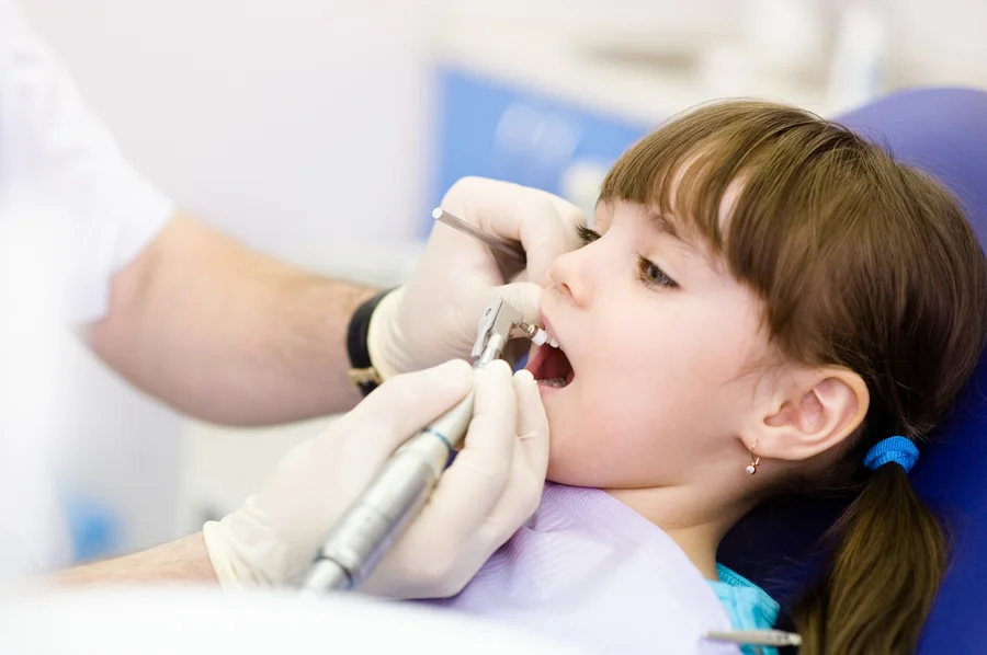 Kids dental cleaning